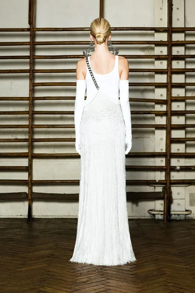 Look 14